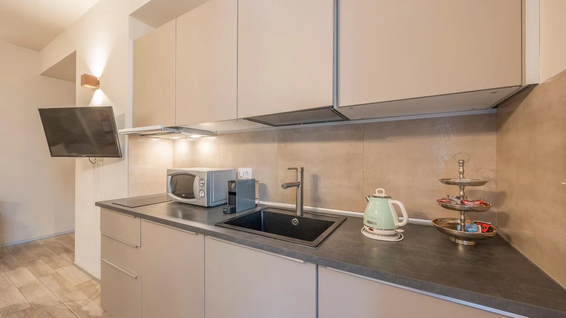 The Bright Nest Apartments Verona 0*,  Italy