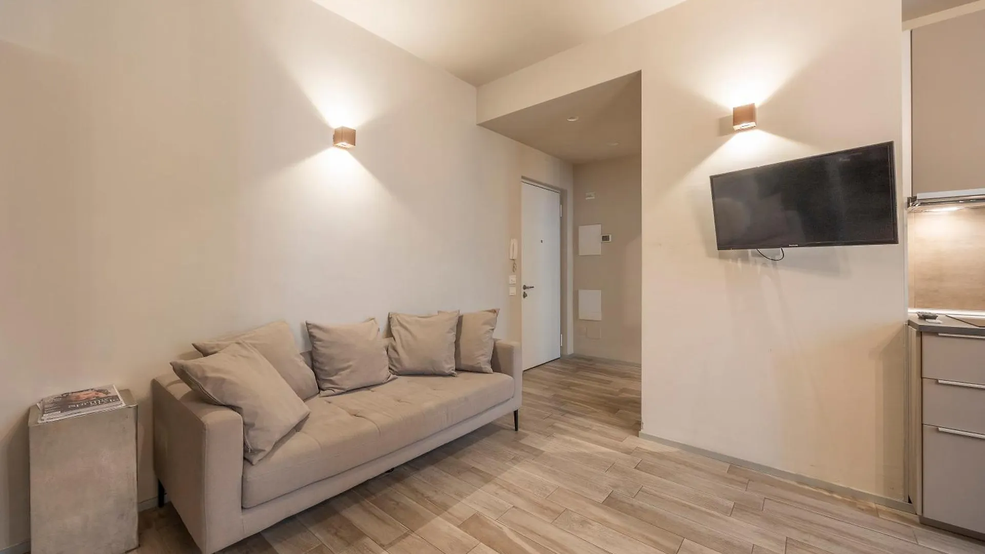 The Bright Nest Apartments Verona 0*,