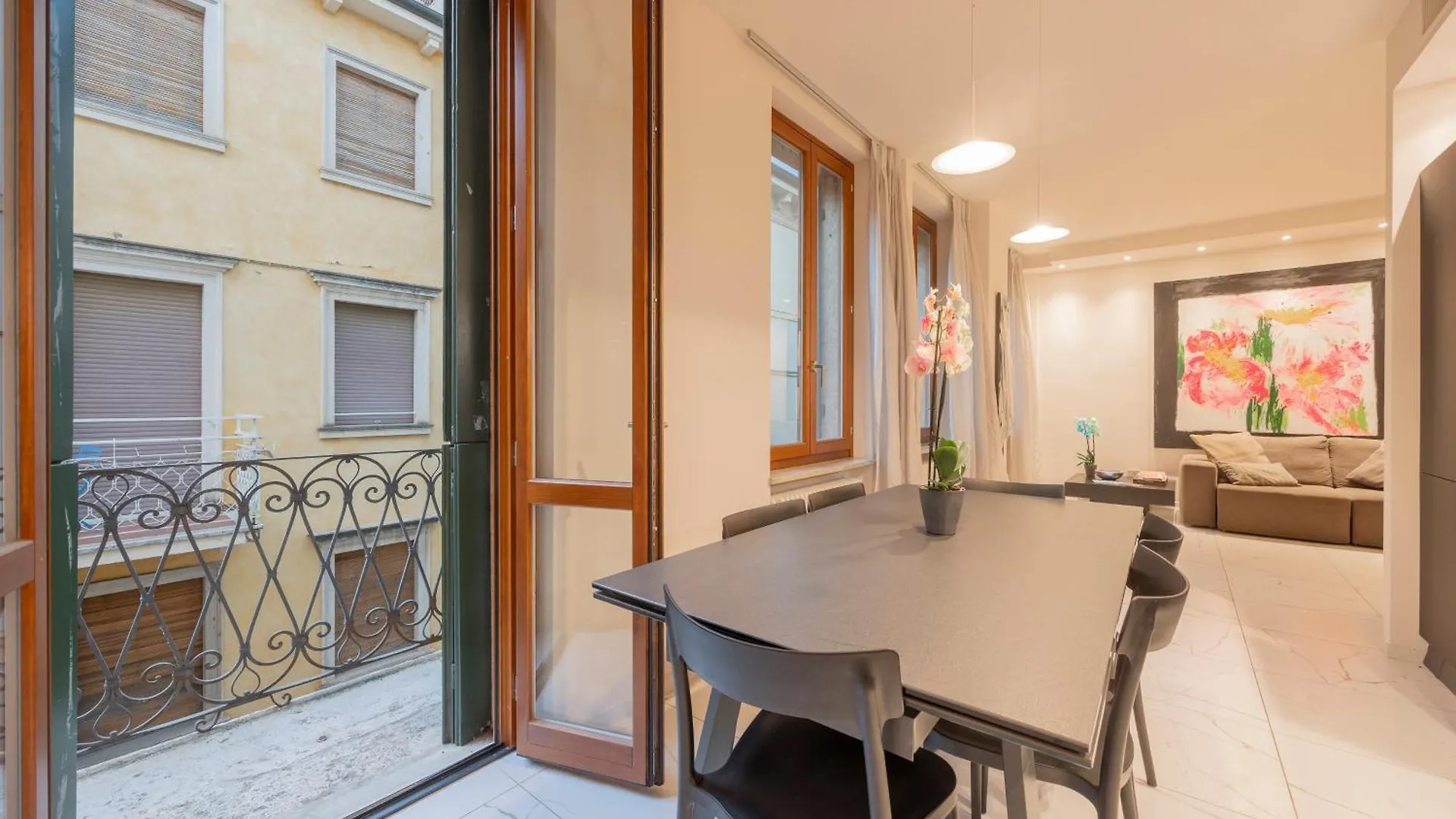 The Bright Nest Apartments Verona Italy