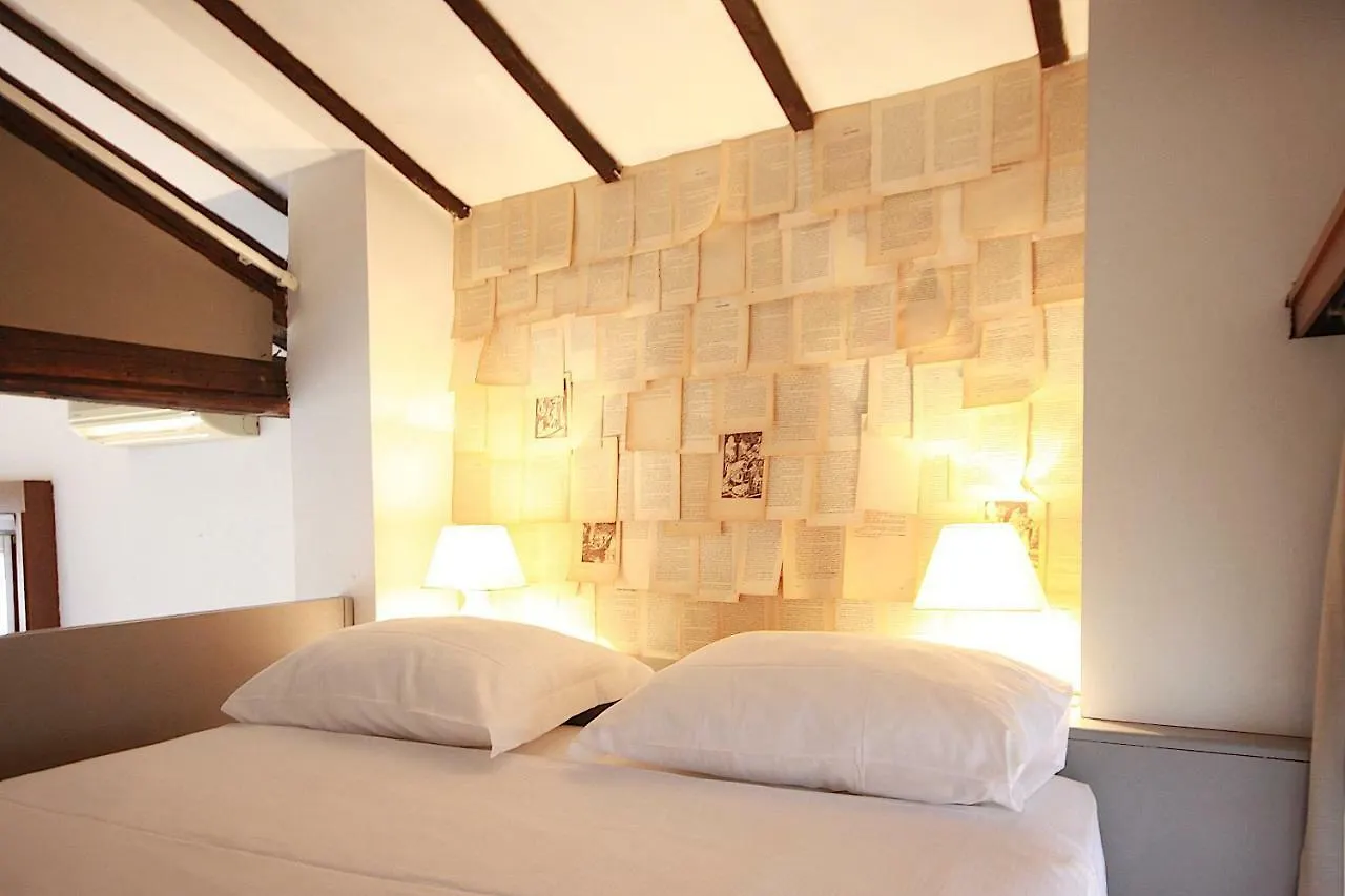 The Bright Nest Apartments Verona 0*,